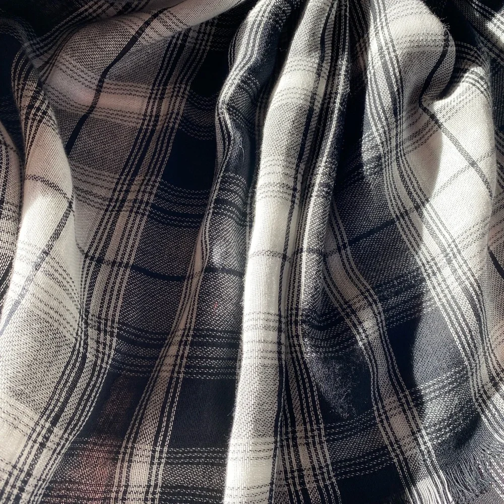LOFT  Black White & Gray Long Scarf